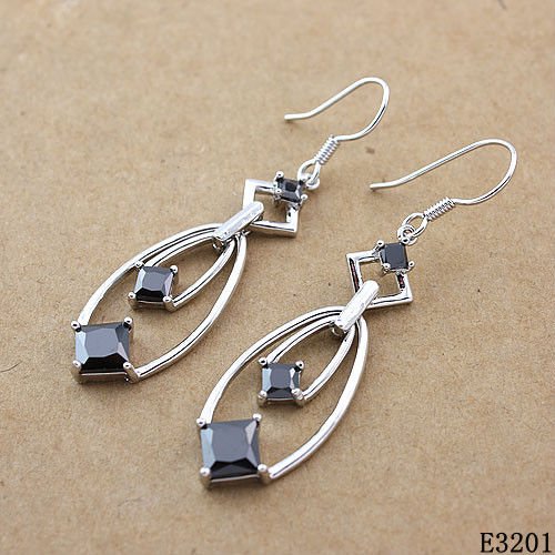 Red  Rhinestone Main Stone Jewelry Dangling Earrings For Women Gift 10g