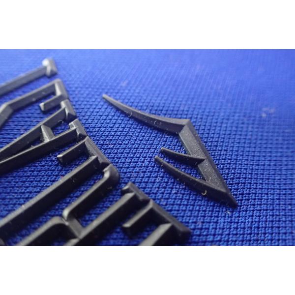 3D Logo Heat Transfer Patches For Clothing Washable Durable Pantone Color