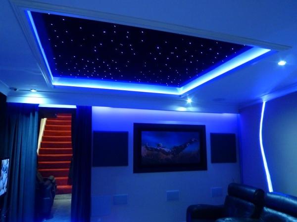 0,75 verificáveis de luxe da fibra do caviar do painel da luz de teto do cinema de PMMA