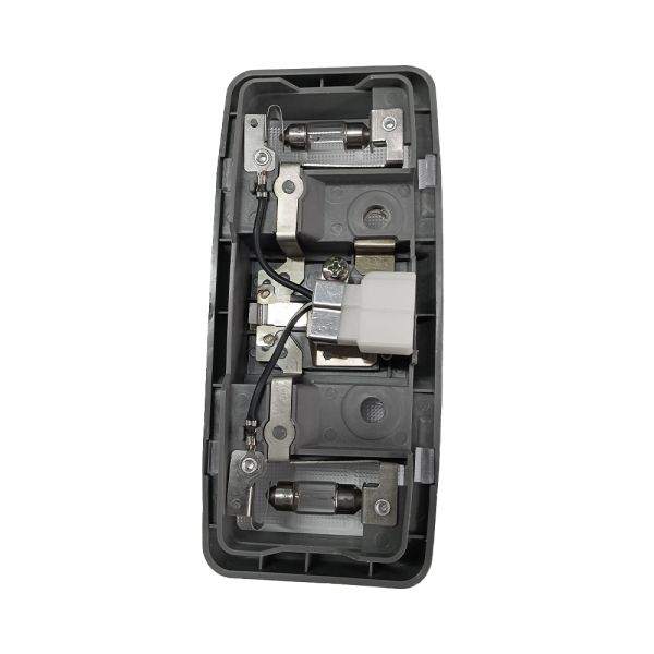 MB774928 Suitable for Mitsubishi Changfeng Liebao Black King Kong Cavalry V31 V32 V33 the Front Interior Ceiling Lights