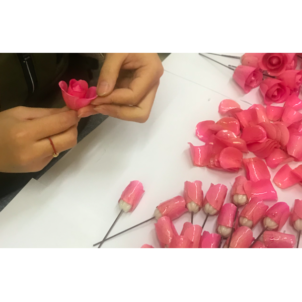 High Quality Gold Trimmed Rose Preserved Flower Beautiful Handmade Gifts for Woman