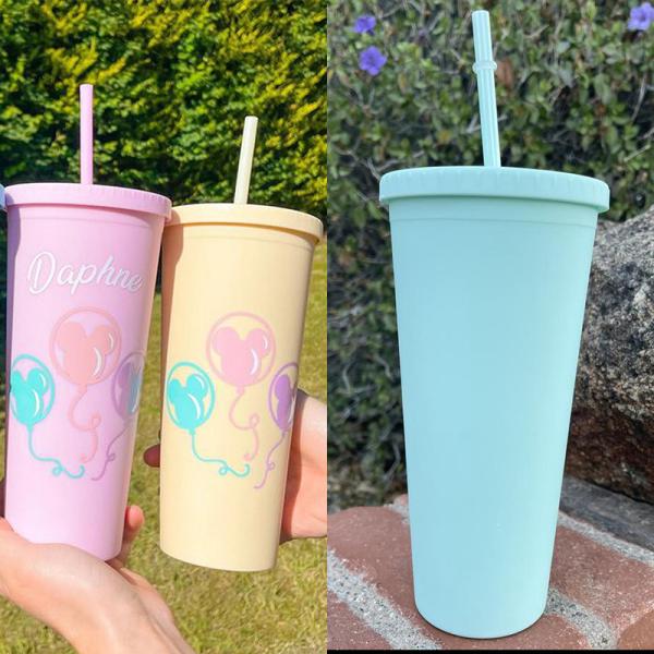 Copo de plástico Boba personalizado negro mate de plástico ligero con tapa y paja Construcción de doble pared 100% libre de BPA