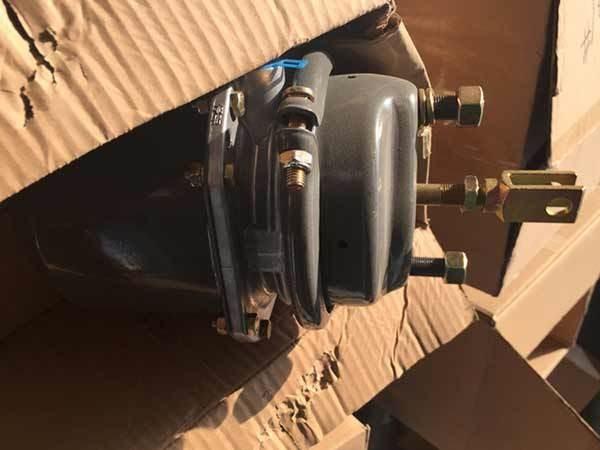 18 Wheeler Brake Chamber Trailer Spare Parts Brake Chambers For Semi Trucks