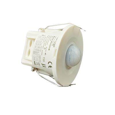 Sensor de movimento PIR IP20 montado no corredor com altura de montagem máxima de 6 m