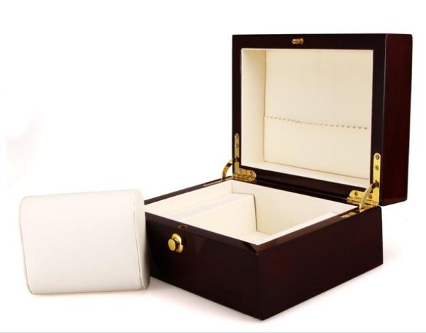 Luxury Watch Storage Bespoke Wood Gift Packaging Boxes 180*130*90mm