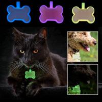 Forme osseuse Logo laser personnalisé Glow Lumières en silicone Collier pour animaux Kit de balises pour chiens en silicone