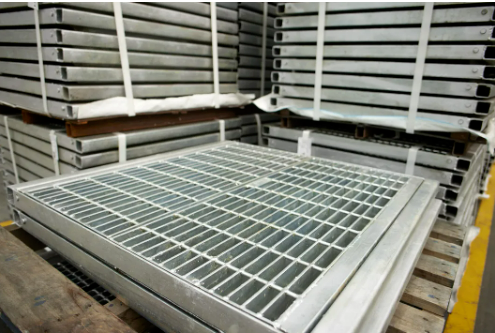 Materiales de construcción metálicos galvanizados Q235/Q345/SS304/SS316 Rejas de acero inoxidable