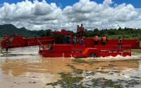 10 capacidade cúbica de Lake Weed Cutter Machine são usados para coletar e limpar plantas de água do rio