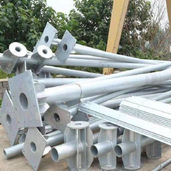 Suppliers High Quality E-Shape 8 Meter Outdoor Aign Arm Traffic Sign Pole