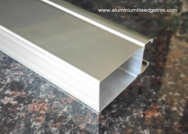 6m Normal length Aluminium Extrusion Profiles For Washroom Door