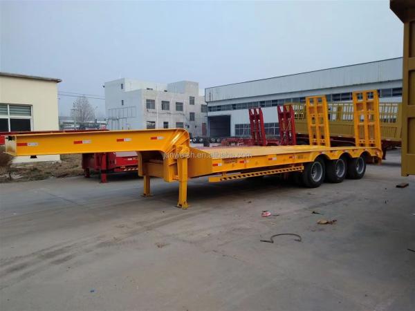 HOWO Lowboy 3 Axle 60t 70t 80t Heavy Duty Hydraulic Gooseneck Detachable Low Loader Truck/Lowbed/ Lowboy Low Bed Semi Trailer