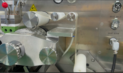 Équipement de formulation de gel doux compact et personnalisable Vitesse de fonctionnement 0-8 tours par minute 1200 mm X 800 mm X 1600 mm