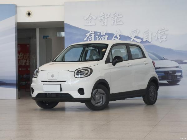 LEAPMOTOR T3 200 5-door Electric Car with 4 Seats and Hybrid Technology Integration