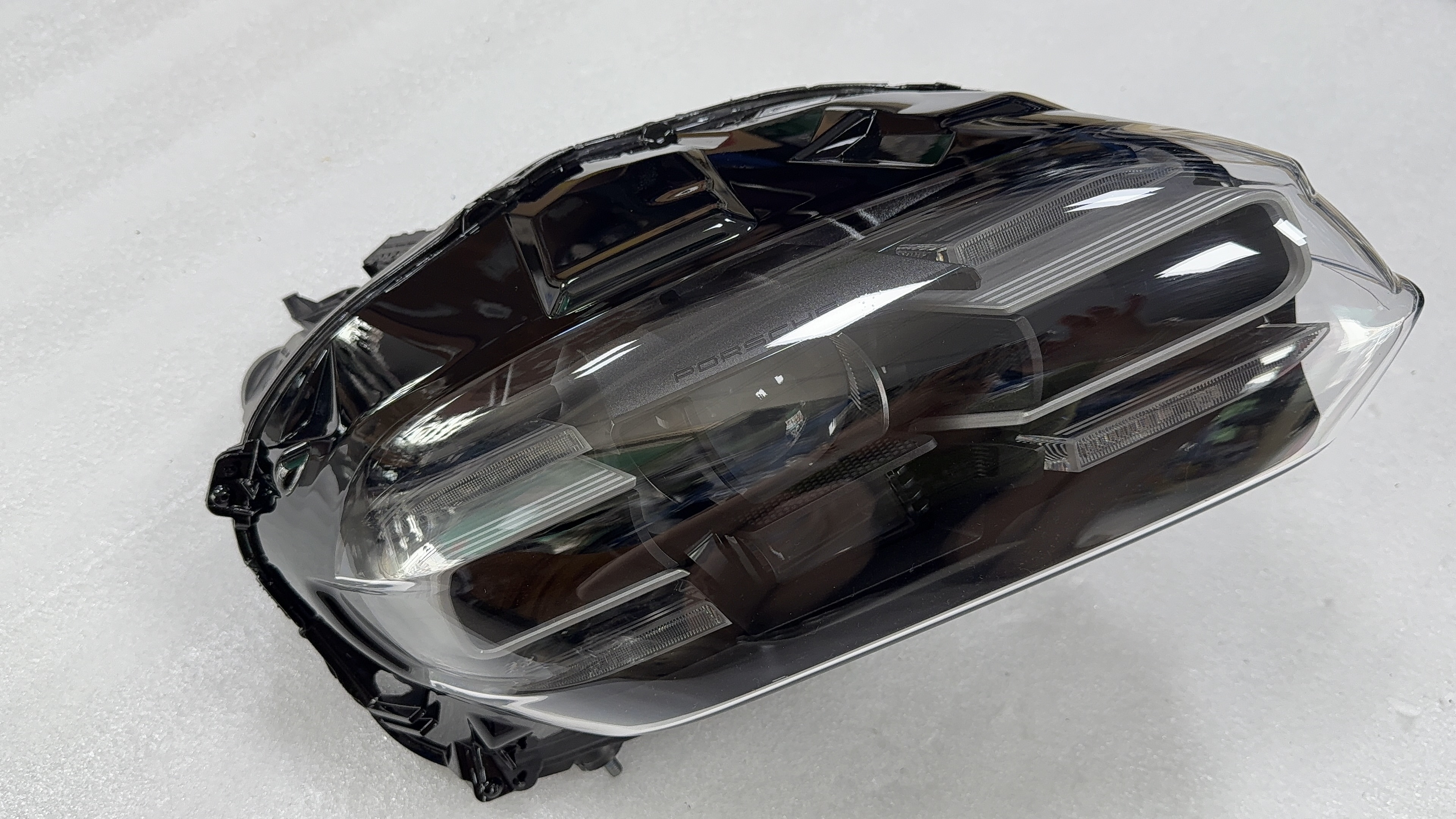2021- 2023 Taycan Right Headlight Part Number: 9JA941 682E