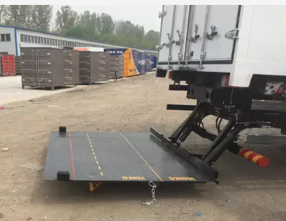 ODM Heavy Duty Cargo Box Truck For Goods Transportation 26ft