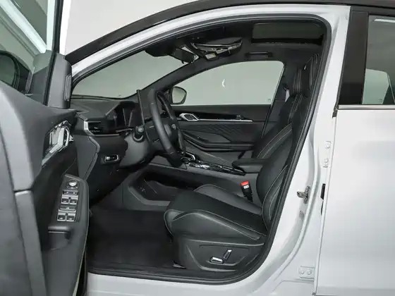 2025 Model Geely Coolray Compact SUV 1.5T Engine 7 Speed Wet Dual Clutch Transmission