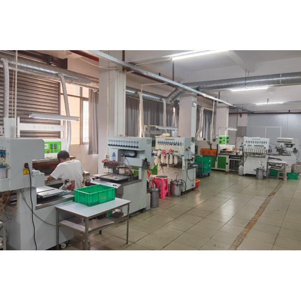 Медаль в форме звезды с лаком