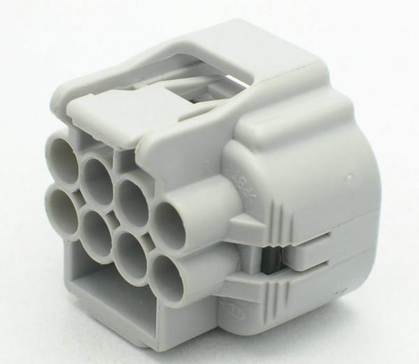 8 Pin Yazaki Automotive Connectors 7283 1081 40 Abrasion Chemical Resistance