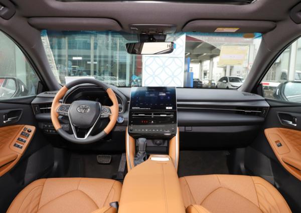Toyota avalon 2022 dual engine 2.5L  flagship version E-CVT 4 Door 5 seats 3 space car