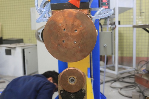 Сварочный аппарат шва сопротивления продольный для металлической пластины радиатора трансформатора