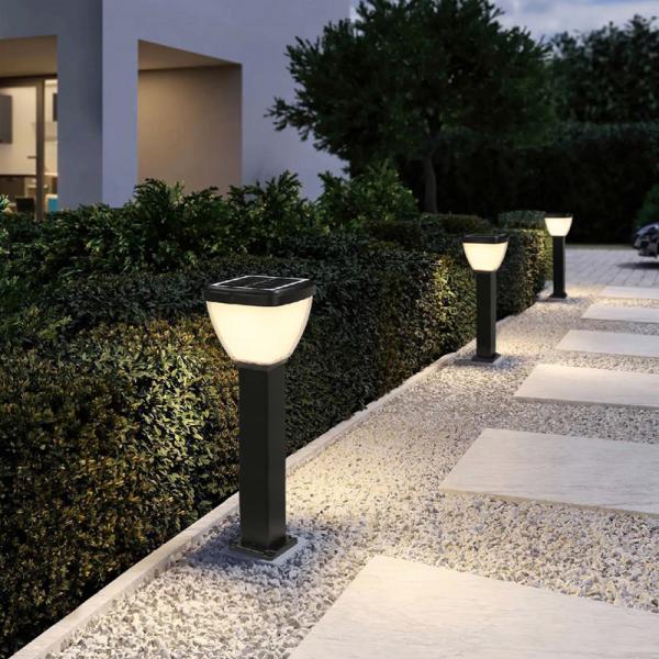 La voie solaire en aluminium de la charge rapide LED allume la lampe IP65 solaire extérieure la cour de patio