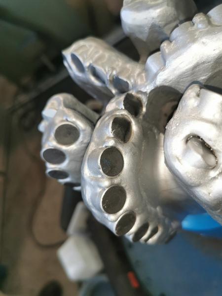 Outils de forage de roche PDC diamantés à 6 lames, corps en acier de 5,875 pouces, avec cutter principal de 13 mm