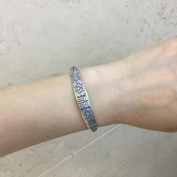 Women Sterling Silver Cuff Bracelet Engraved Fowers Blessings Retro Bangle (055733)