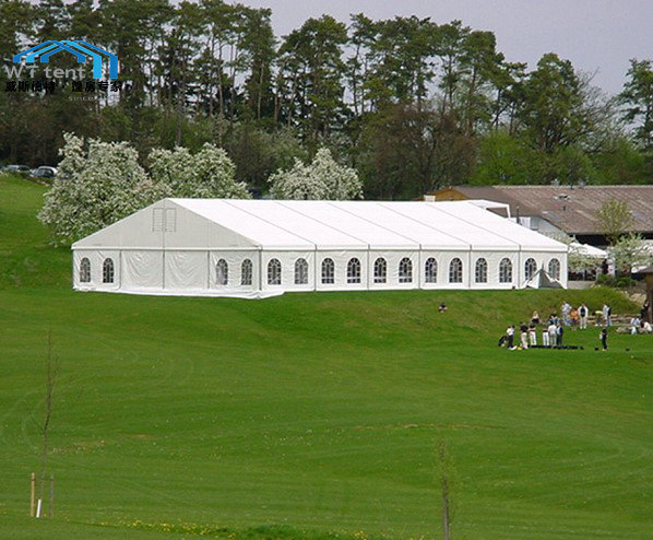 200 People Huge Outdoor Wedding Tent Fire Retardant Roof Pitch 18 Degree