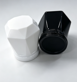 Diamond-Cut Zamak Perfume Cap with Multi-Faceted Geometric Design and Customizable Finishes