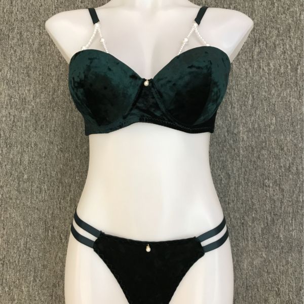 Foreign Trade Wholesale Underwear Women's Bra Underwire Velvet Bra Set Pearl Decoration Bra Underwear Panty Set