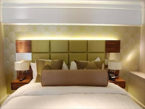 Hotel room furniture manufactuer for Singapore hotel interior designer made HPL laminate wood bed with Dresser tables