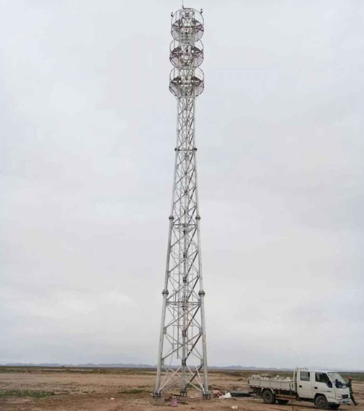 Customized Telecommunication Towers Weather Resistant Wind Resistant Communications Tower