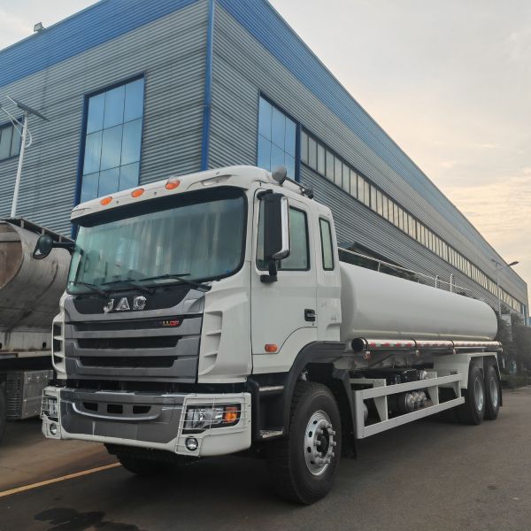 JAC Stainless steel Fresh Milk Edible Oil Transport Tank Water Tanker Delivery Truck