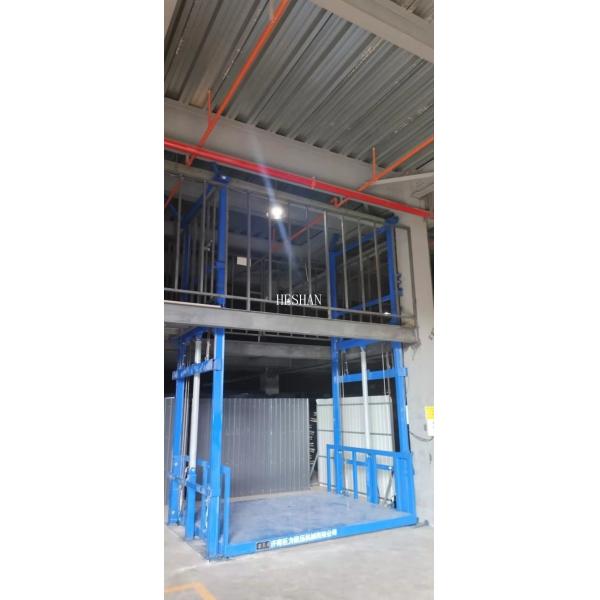 Промышленная небольшая стена склада подъема груза установила подгонянный подъем товаров