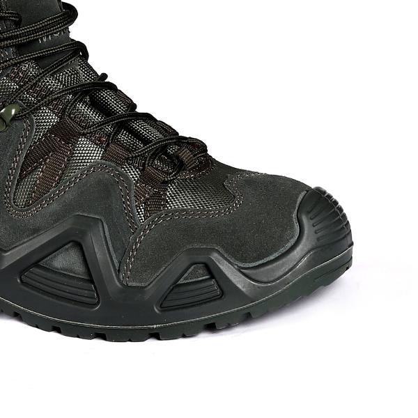 EU 36-47 Customized Indoor Soccer Shoes With Lightweight Construction