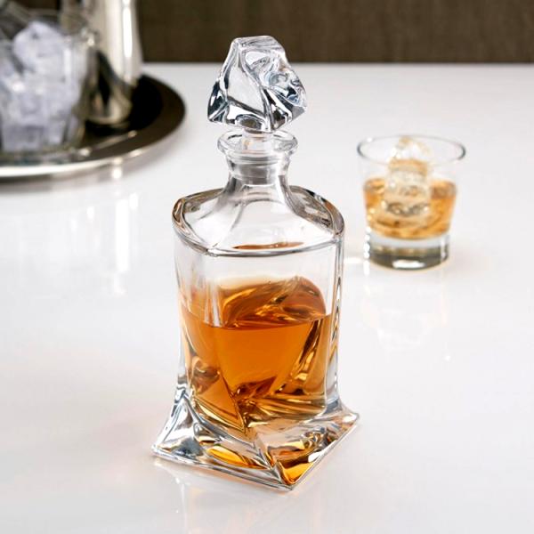 500ml Cork Screw Both Sealing Type Glass Bottle for Engraved Hot Stamping Whiskey Vodka