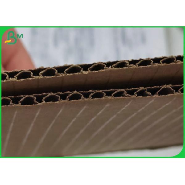 Recyclable Flutting гофрировало лист доски бумаги Kraft для твердой пакуя коробки Recyclable Flutting гофрировало лист доски бумаги Kraft для твердой пакуя коробки