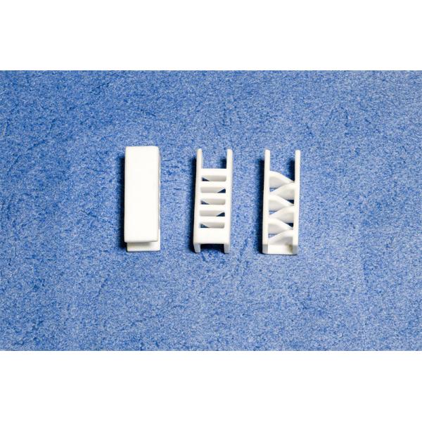 Les pièces en céramique faites sur commande de haute alumine d'agglomération