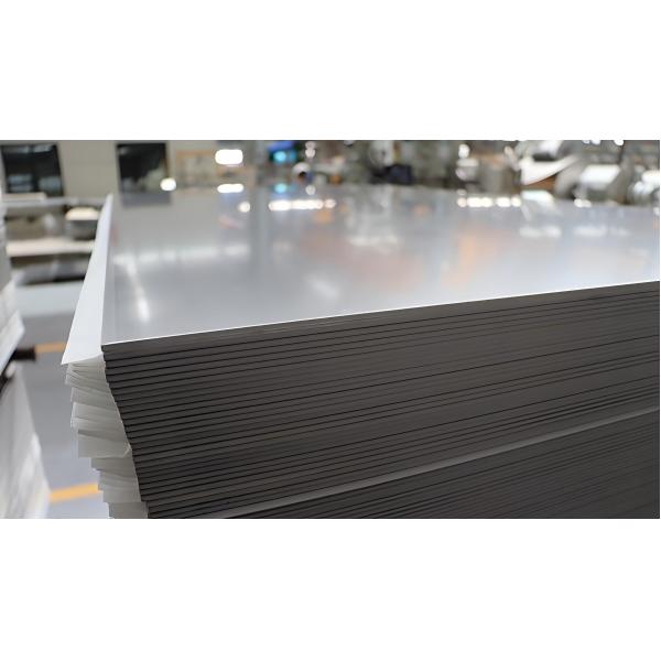 La couleur de la plaque d'aluminium 7050: 7050 Température: T7451 L/Lt/St, T7651 Lt Épaisseur: 6-200 mm Norme: Ams 4050