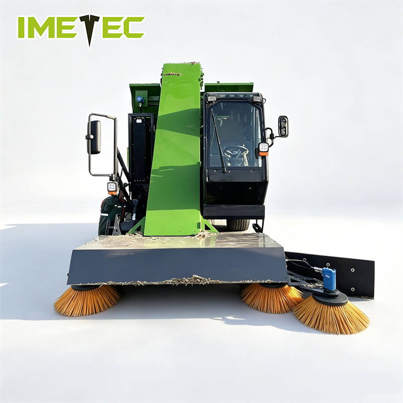 TMR Feeder Silage Wagon Feed Residue Recycler Anti Mold Self Propelled