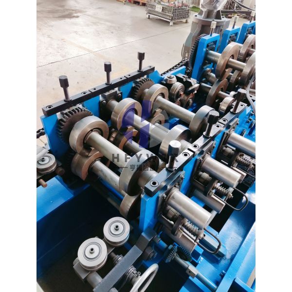 22KW CZ Steel Purlin Roll Forming Machine Compact Design By PLC Control