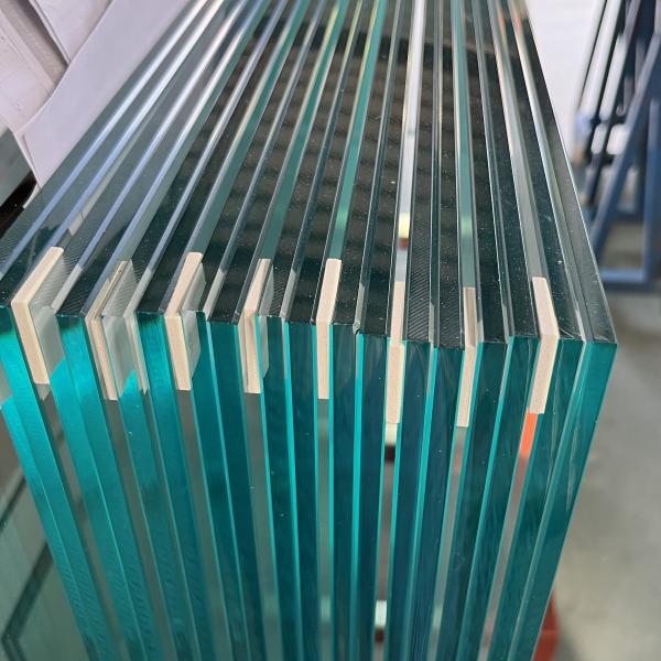 Tempered Curved Glass Building Hot Glass Partition Wall 3mm 4mm 5mm 6mm 8mm 9mm 10mm Toughened Glass For Stairs / Window
