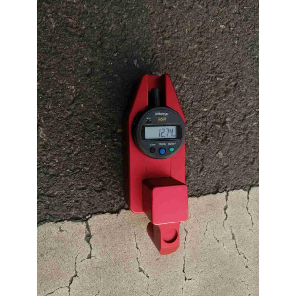 Покажите датчик отмечать толщины Accurancy 0.01mm портативный для толщины дорожных разметок
