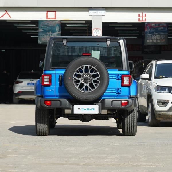 Off Road SUV Jeep Wrangler China Jeep Mumaren Car Sport SUV Left Hand Driving 8 Speed AT