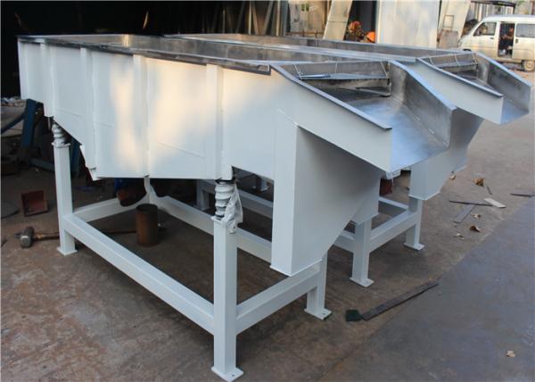 Stainless Steel Linear Vibrating Screen Separator For Sugar / Salt / Chemical