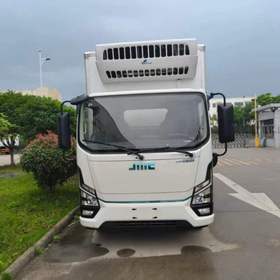 167hp 227hp Jiangling Refrigerated Truck Diesel Rear Drive 4×2