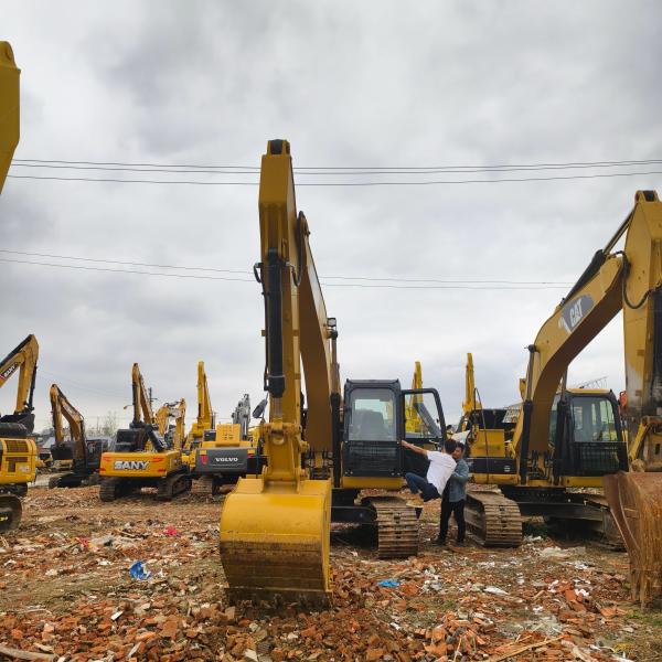 Used Excavator Original Caterpillar 320D2 Secondhand 20ton Medium  Digger