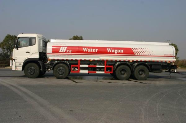 Dongfeng 8x4 310HP Carbon Steel Crude Oil Transportation Trucks 24500L