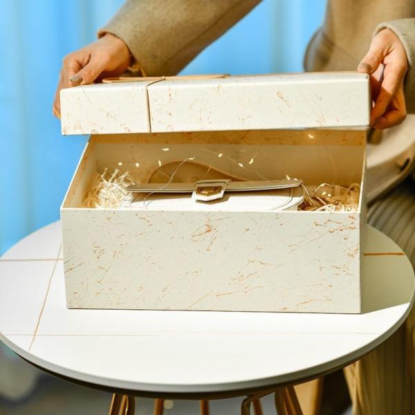 Fashionable Lid And Base Gift Box For Apparel Shoe Cosmetic Skincare Beauty Packaging Box
