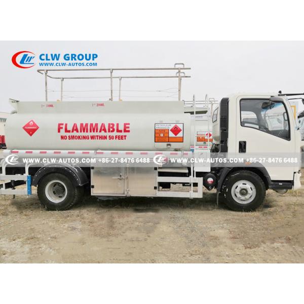 Сталь углерода тележки топливного бака Q235 HOWO 6 CBM с маслом Refilling тележка распределителя